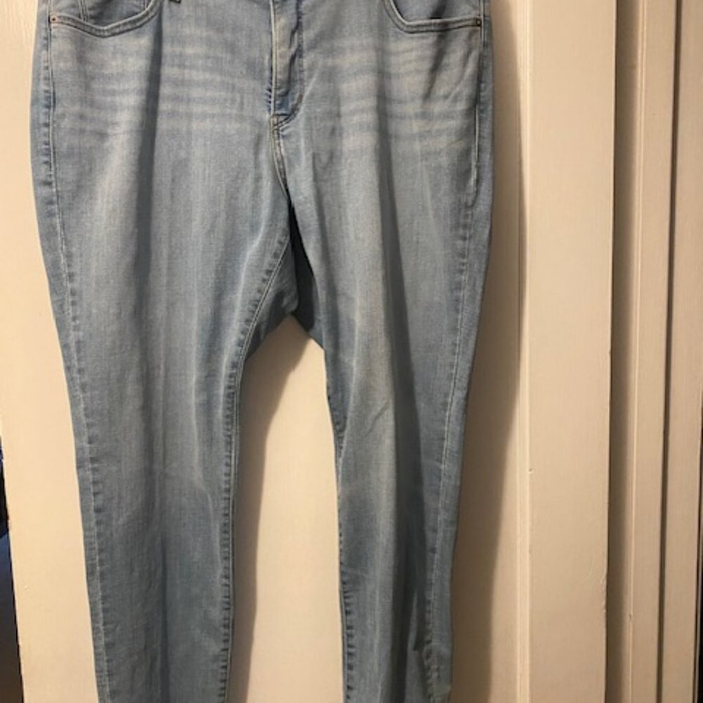 Levis 311 Shaping Skinny Light Wash Blue Jeans Hight Rise Flat Front Zip Fly 20W
